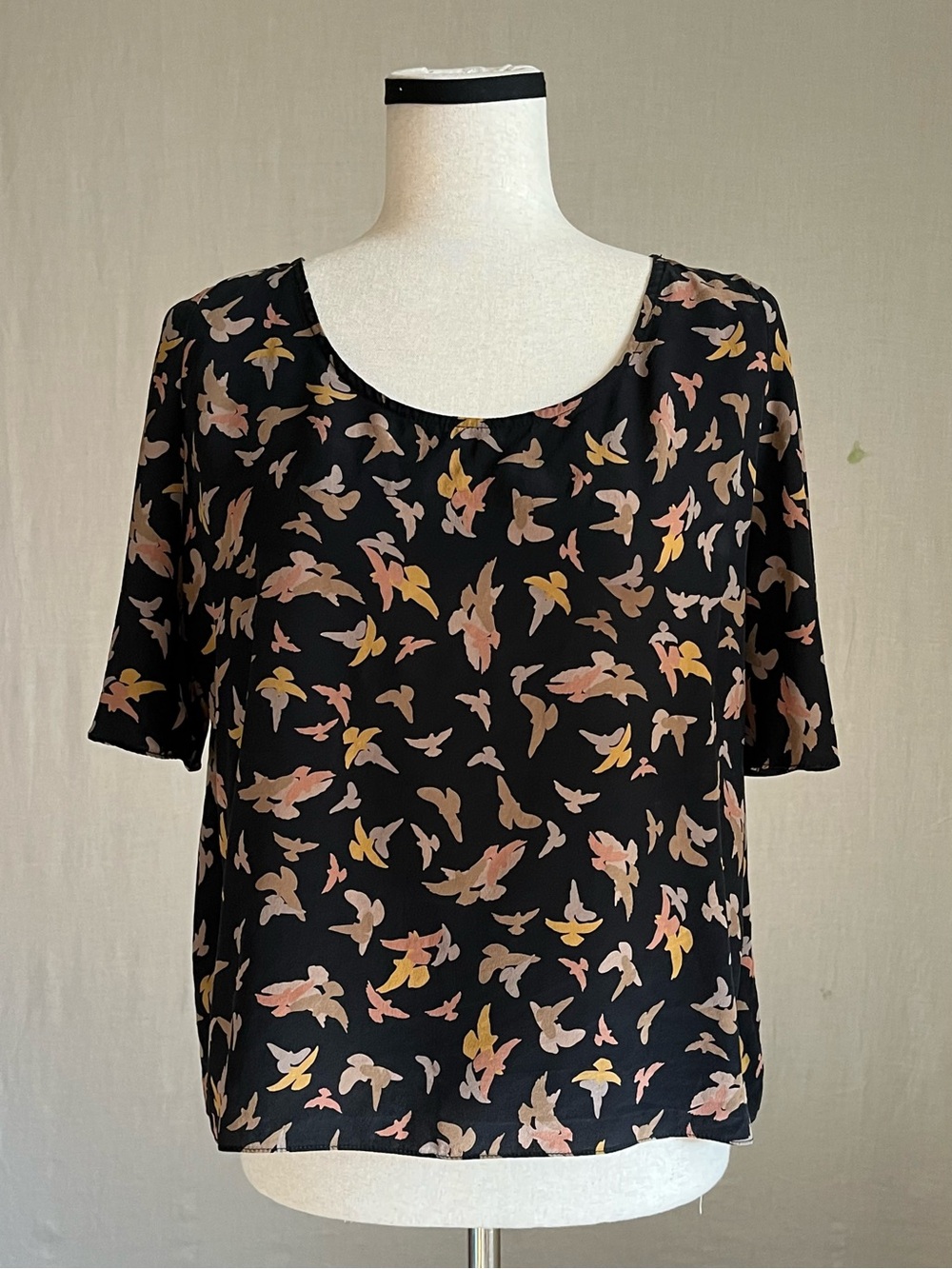 Myne - Silk Cropped Blouse with Bird Print - 8